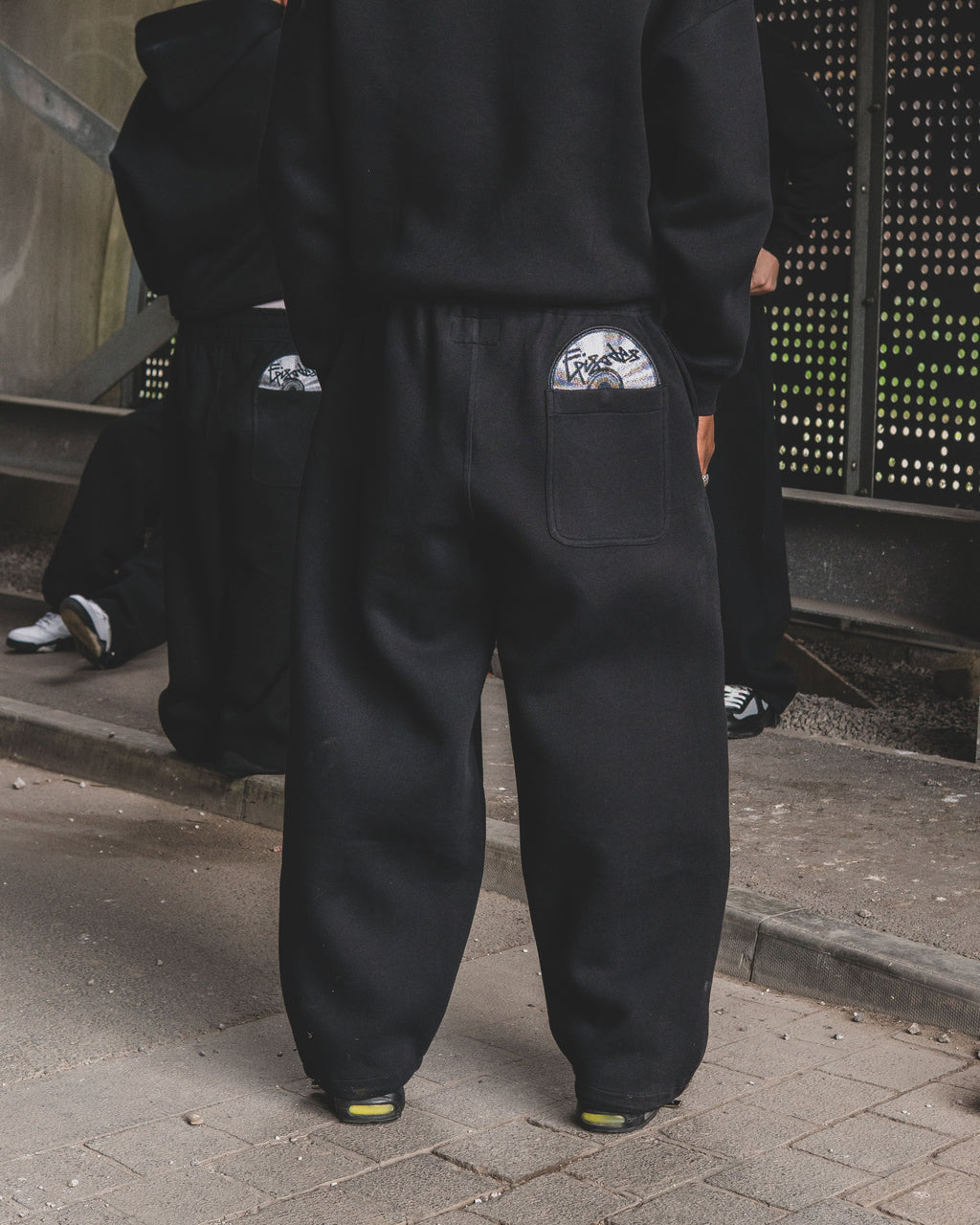 Disc Baggy Joggers Black [630GSM]