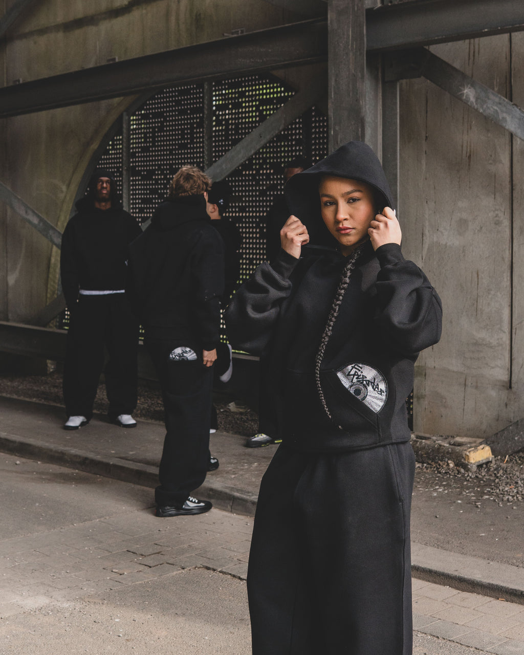 Disc Hoodie Black [630GSM]